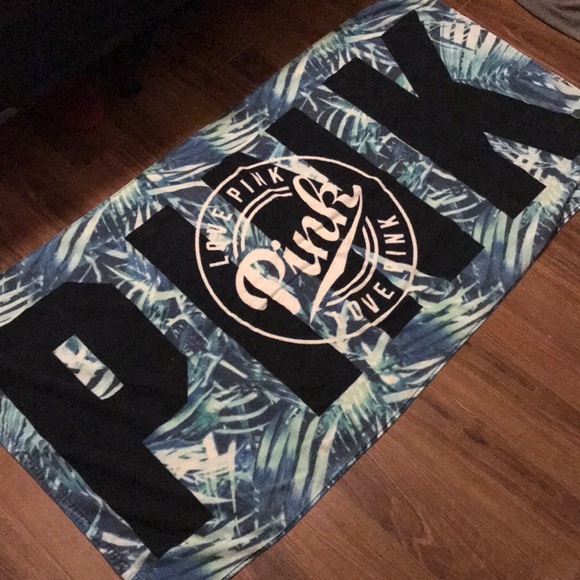 PINK Victoria's Secret Other - 🌴 PINK Victoria’s Secret beach towel ☀️